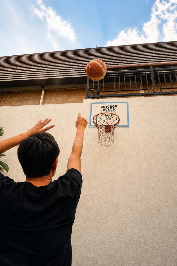 Sports Field Javabali Private Villa — basket, futsal, dan bulu tangkis